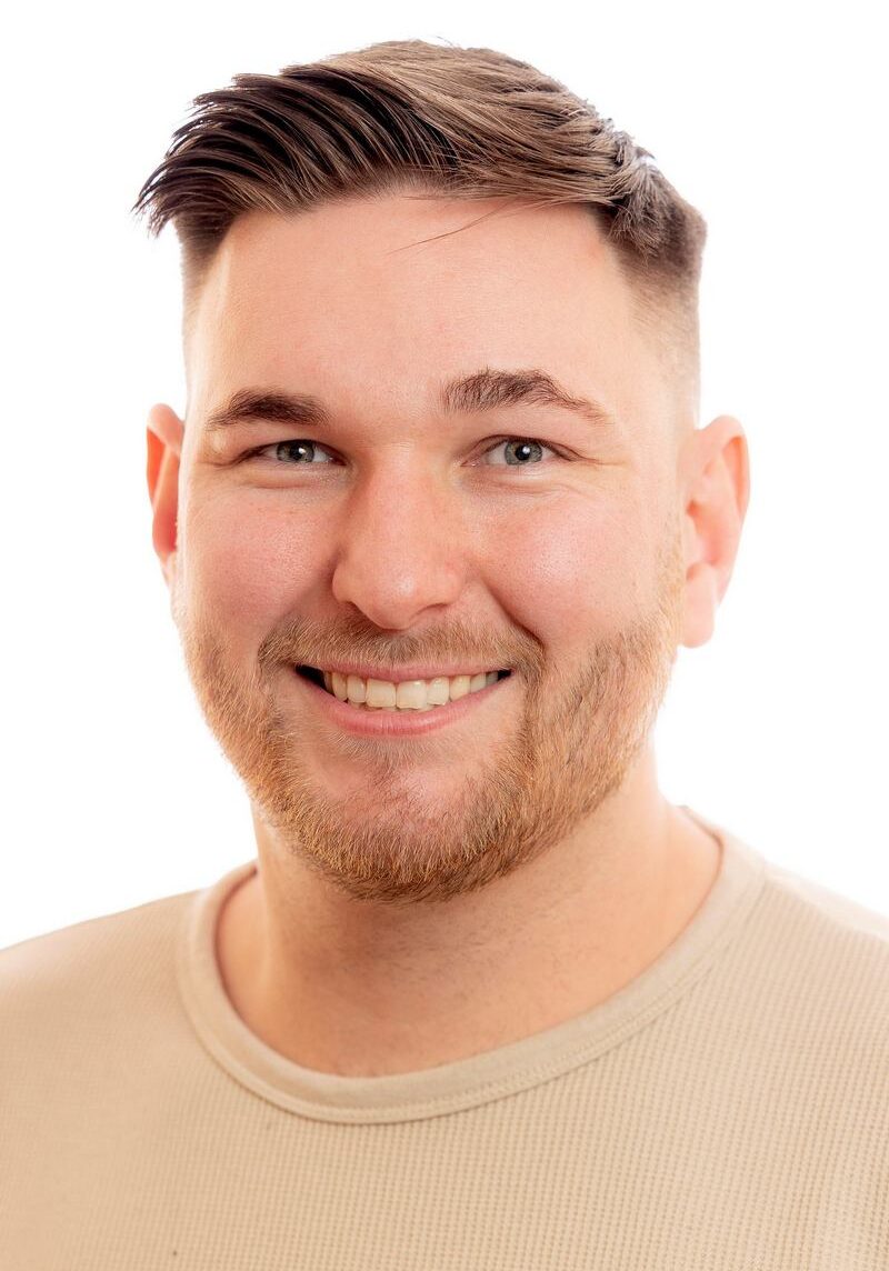 Derek O'Neill - Youth Worker Derek O'Neill - Youth Worker